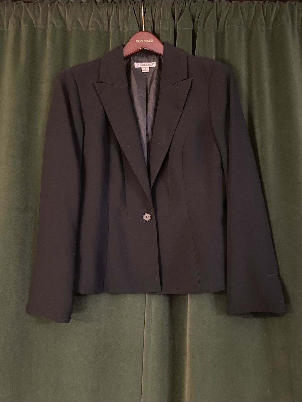 Pendleton Black Single-Button Tailored Blazer